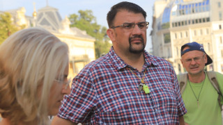 Настимир Ананиев като представител на Партия Волт подписа и изпрати протестно
