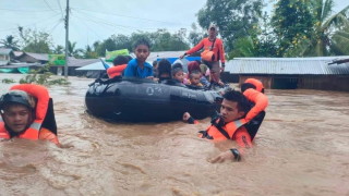 Най малко 31 души загинаха след като проливни дъждове причинени от