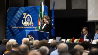 Йотова: Институциите не могат да се справят с галопиращите цени на стоките