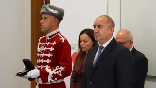Президентът Румен Радев даде старт на тазгодишната инициатива Българската Коледа