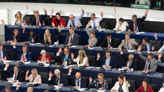 Европейският парламент одобри отлагане на Брекзит ако бъде поискано съобщават