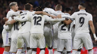 Реал Мадрид не спира да диша във врата на временния