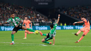 Шампионът Барселона постигна шеста поредна победа в Ла Лига след