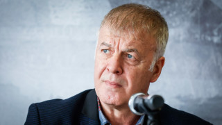 Мажоритарният собственик на Левски Наско Сираков заяви че е преговарял