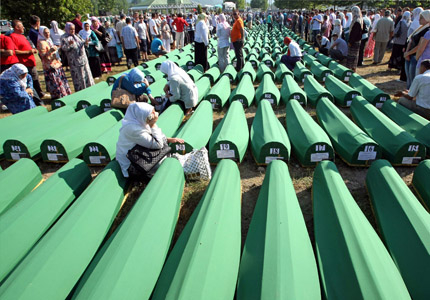 Хага потвърди доживотните присъди за Сребреница