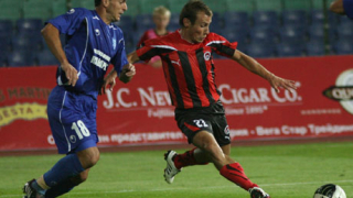 Пак спрягат Писаров за Левски