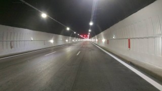 Верижна катастрофа блокира движението през "Витиня"