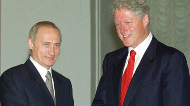 Бил Клинтън видял „огромен потенциал” в бъдещия президент Путин