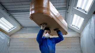 Броят на починалите от коронавирус в световен мащаб вече премина