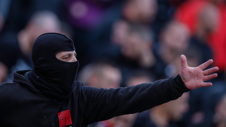 Осем души са задържани след Вечното дерби, която се проведе