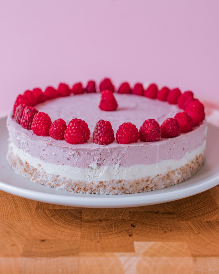 Лимоново-малинов чийзкейк