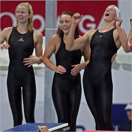 Нов световен рекорд на 4 по 200 метра свободен стил при жените