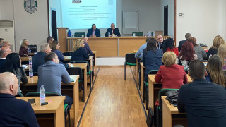 Българската прокуратура и структурите на местната власт са стабилни и си