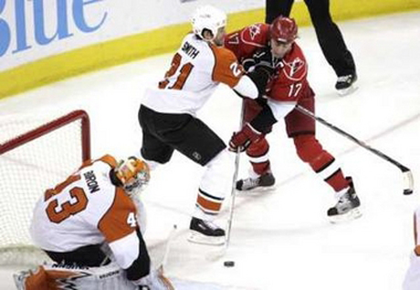 Ураган отвя столичани в NHL