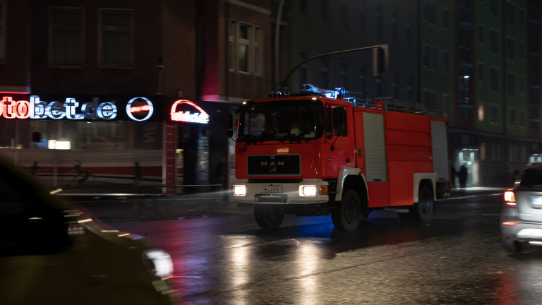 Трима загинали при пожар в болница в Берлин