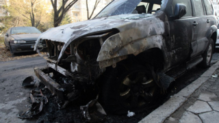 Пироман палел колите в София, смятат в МВР