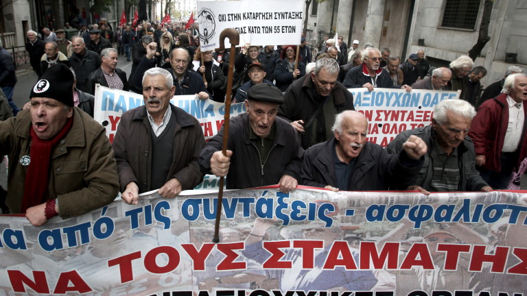 Пенсионерите вече са най-голямата група данъкоплатци в Гърция, потвърждавайки прогнозите