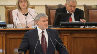 Тютюнът пак разбуни депутатите