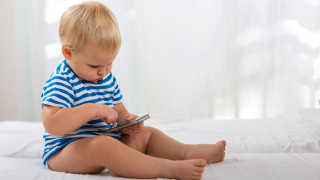 Националната телефонна линия за деца вече ще се обслужва от АСП
