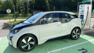 Австрия миналия месец е регистрирала повече хибридни и електрически автомобили