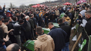 В Северна Македония пристигнаха останките на загиналите на АМ "Струма"