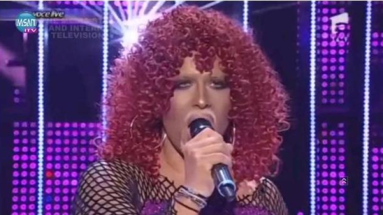 И в Албания имитират Азис (ВИДЕО)