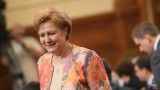 Менда Стоянова се надява президентът да я подкрепи за застраховките ГО