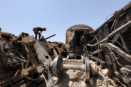Влак и камион се сблъскаха в Тунис, жертвите и ранените са десетки 