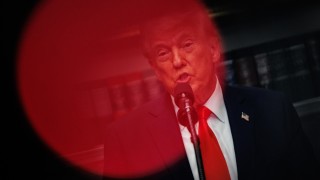 Американският президент Доналд Тръмп заплаши да спре финансирането и на