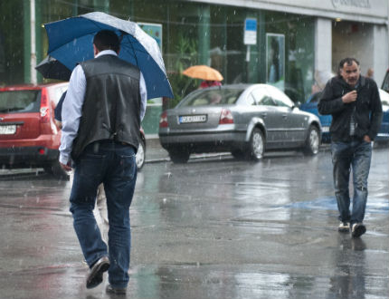МОСВ активира оперативното си звено заради идващите бури и дъждове