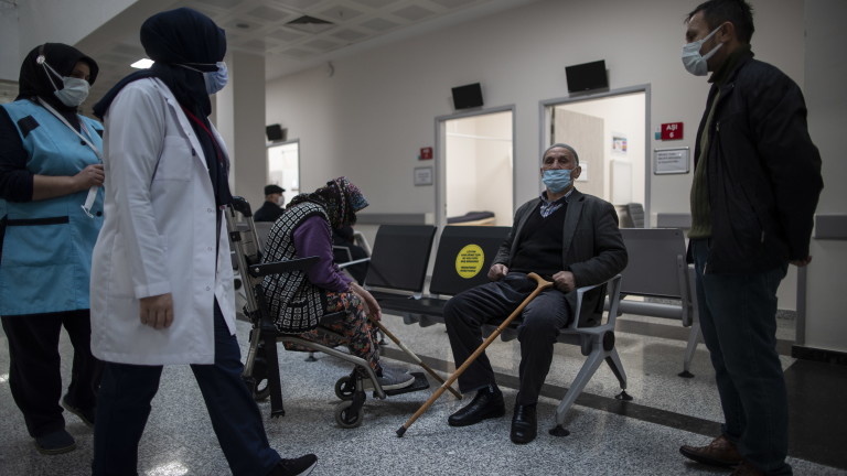 Турция с над 29 000 нови случая на коронавирус