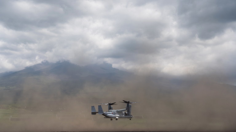 Американски военен хеликоптер с петима морски пехотинци падна в Южна