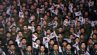 В Южна Корея одобриха отказа от казарма по морални и религиозни причини