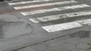 Кола прегази млада жена на пешеходна пътека в Пловдив 