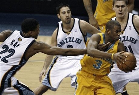 "Стършелите" нажилиха "гризлитата" като гости