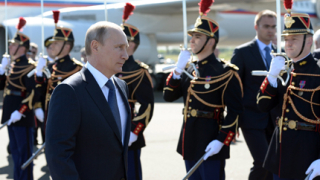 Путин и Порошенко обсъдили ситуацията в Украйна 