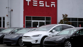 Tesla ще се ангажирана с покупка на автомобилни части за най малко 500