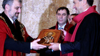 Биолчев готов да обобщи всичко писано в един роман