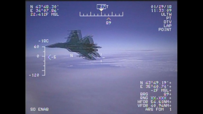 Руски изтребител "отвя" изтребител на НАТО, доближил правителствен самолет