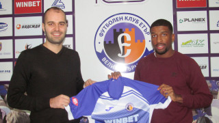 Френският нападател Гаетан Миси Мезу е най новото попълнение на Етър