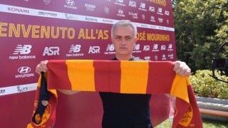 Жозе Моуриньо бе представен като новия треньор на Рома По късно