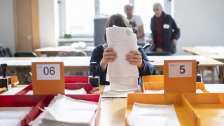 Швейцария пак гласува на референдум дали да ограничи миграцията от ЕС