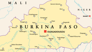 Военното правителство на Буркина Фасо спря в понеделник разпространението на