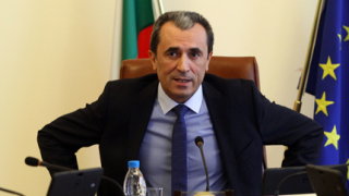 Орешарски сложи край на „Борисовите” речи преди заседанията на МС