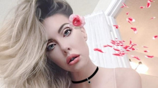 Щерката на Оливия Нютън-Джон плаши с визията си (СНИМКА)