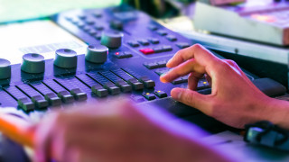 Как се създават звуковите ефекти във филмите