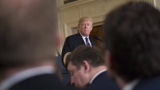 Американският президент Доналд Тръмп е инструктирал началниците на американската армия