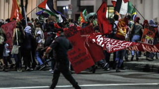 Масови протести и стачка против пенсионната реформа в страната се