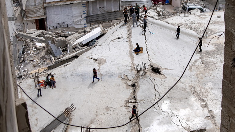 Израел уби десетки при въздушни удари в ивицата Газа