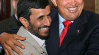 Чавез и Ахмадинеджад задълбочават отношенията си  